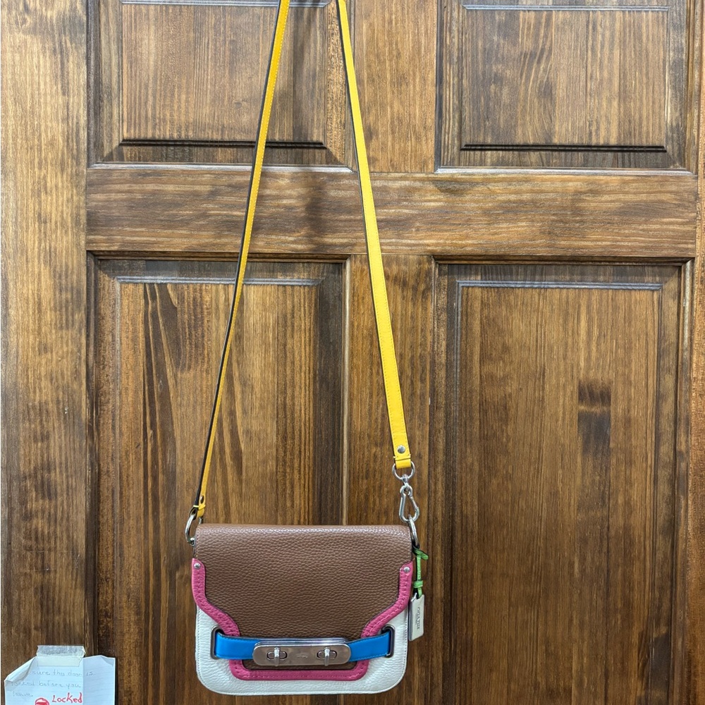 Coach Swagger Crossbody Leather Purse